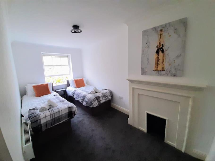 Apartment Large 2 Beds Flat- 3min Walk From Centre *